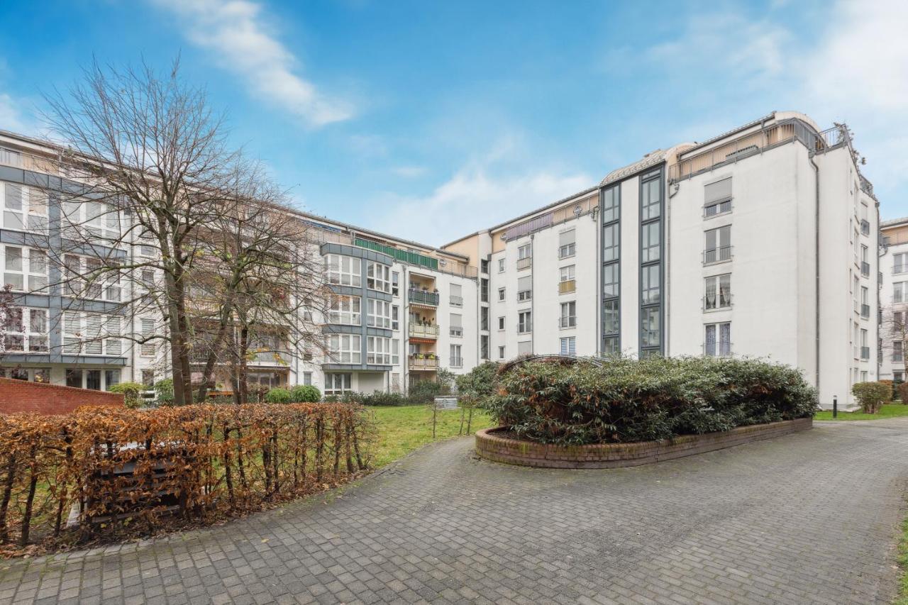 Eindrucksvolle Zwei-Zimmer-Wohnung Mit Balkon Und Grosser Kueche Leipzig Dış mekan fotoğraf